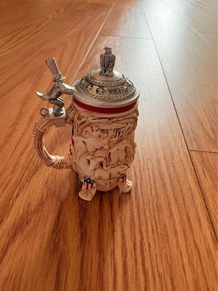 Hallmark Keepsake 2021 Beer Stein Ornament - photo 5