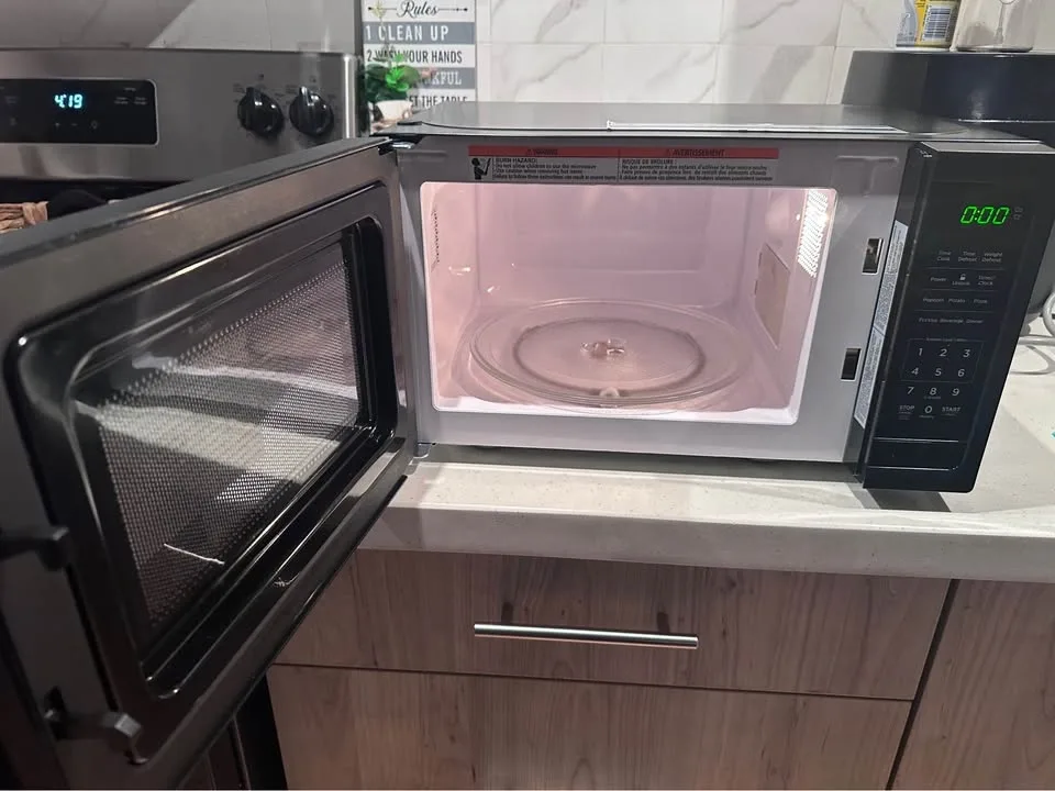 Vissani Microwave Oven - photo 3
