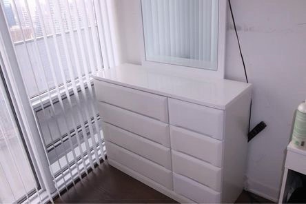Solid 8 Drawer All White Dresser and Mirror