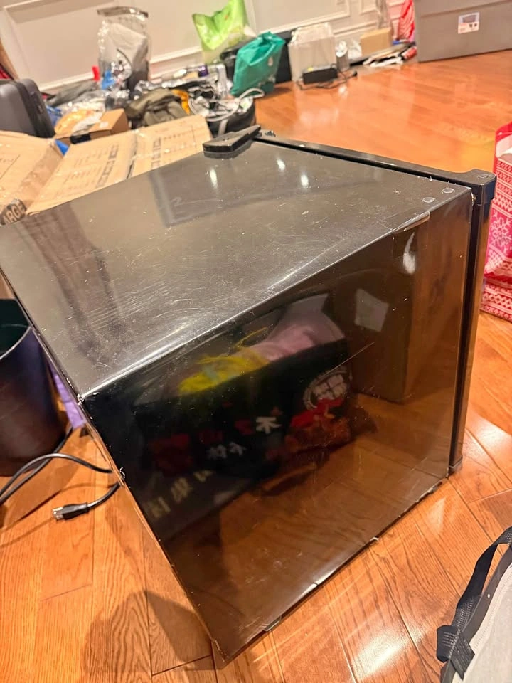Mini Fridge for Sale – Excellent Condition!