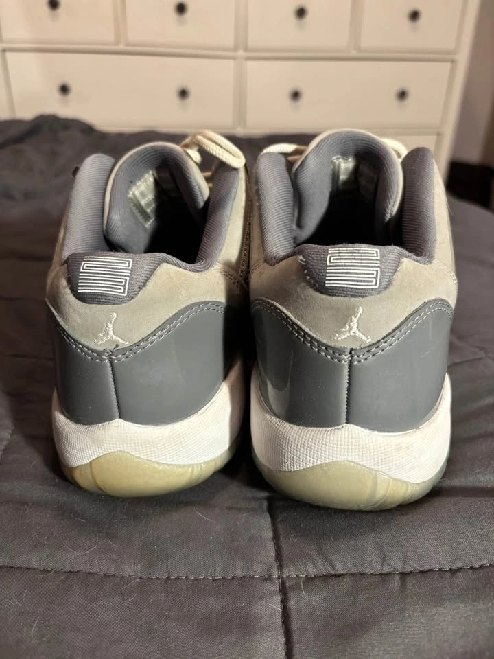 Youth Nike Air Jordan 11 Size 6.5Y - photo 2