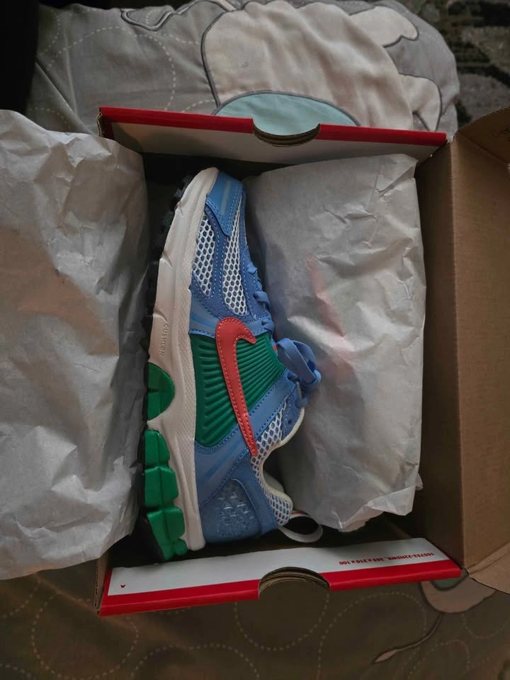 Nike Vomero 5 Big Kids Shoes Size 4.5 - photo 5