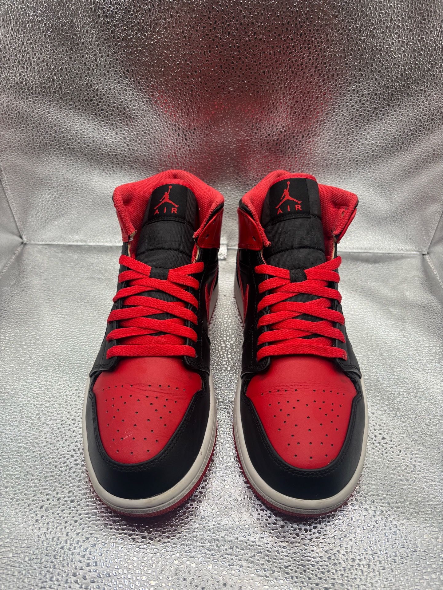 Air Jordan 1 Mid Alternate Bred 2022 - photo 2