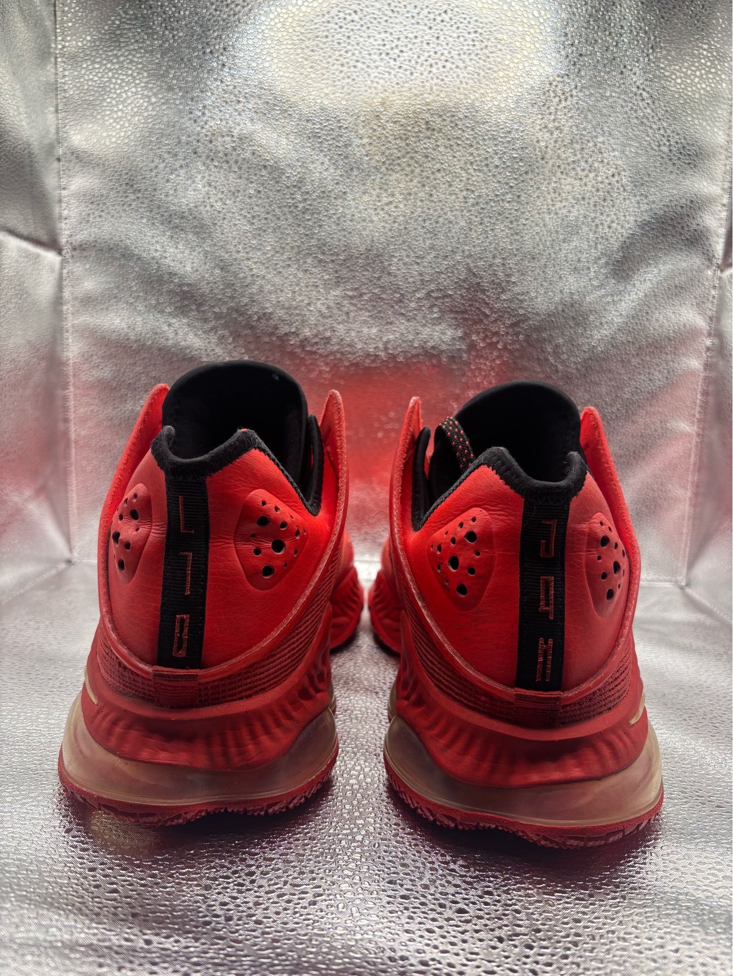 Nike LeBron 19 Low Light Crimson - Size 12 - photo 4
