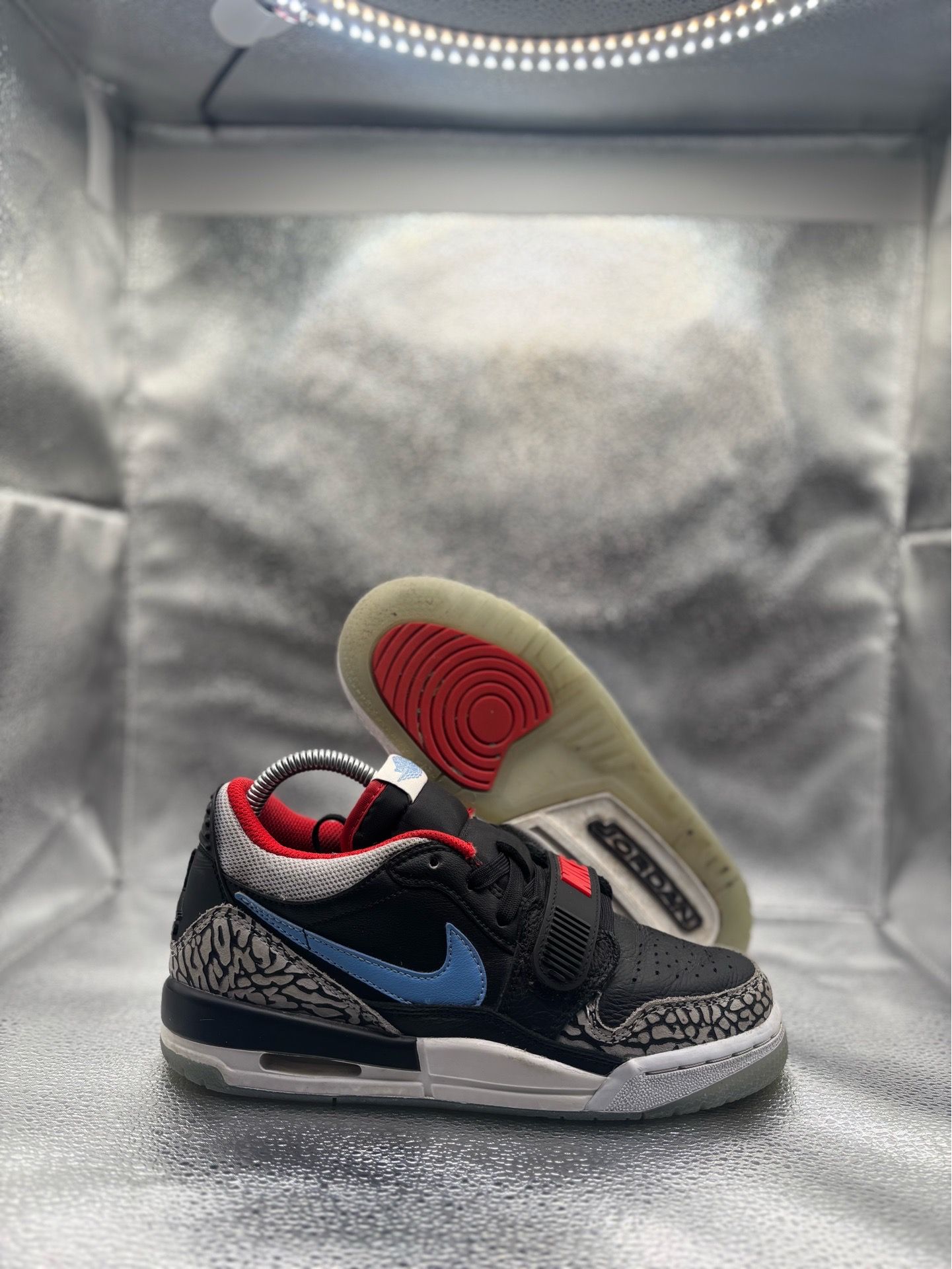 Jordan Legacy 312 Low Black Valor Blue GS