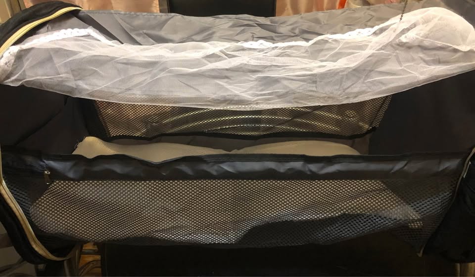 3in-1 Diaper Bag Backpack with Foldable Baby Bed Black - photo 4