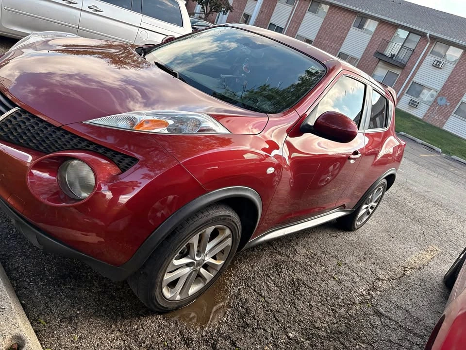 2013 Nissan JUKE S Sport Utility 4D