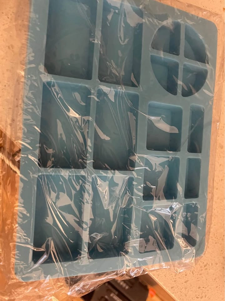 Brand New Resin Tray Mold Kit – Complete Set w/ Glitter & Mod Po - photo 4