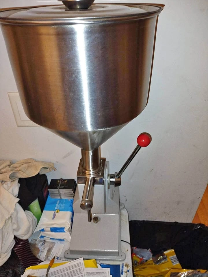 Manual Liquid Filling Machine