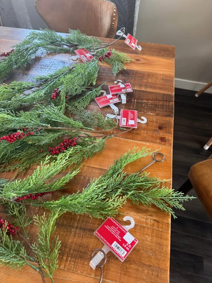 Ashland Cedar & Red Berry Garlands 6 ft - Multiple Available - photo 3