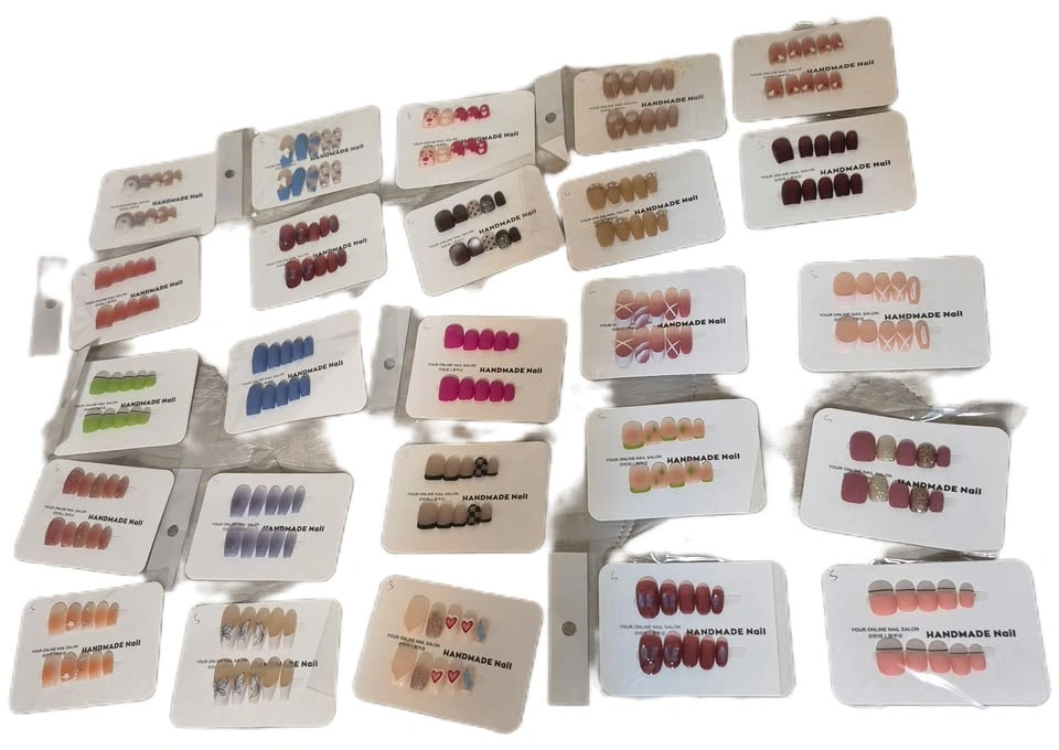 Mixed bag 4 small press on nails