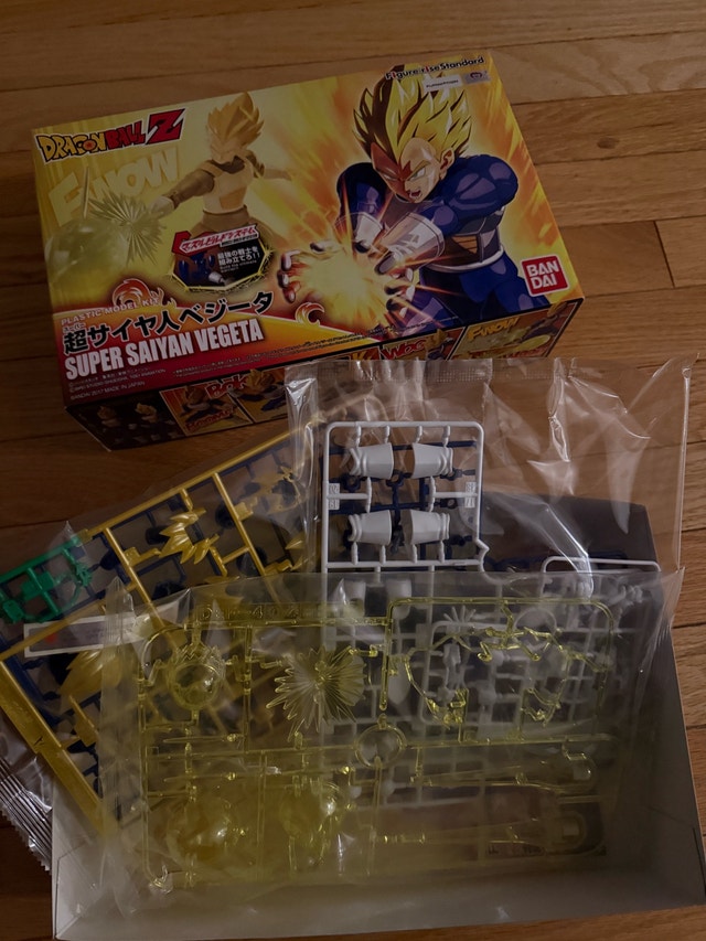 Bandai Super Saiyan Vegeta Model Kit