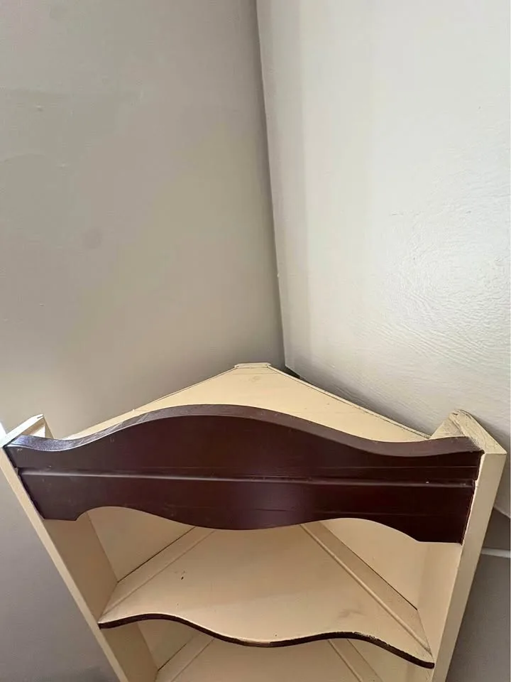 Corner Shelf thumbnail