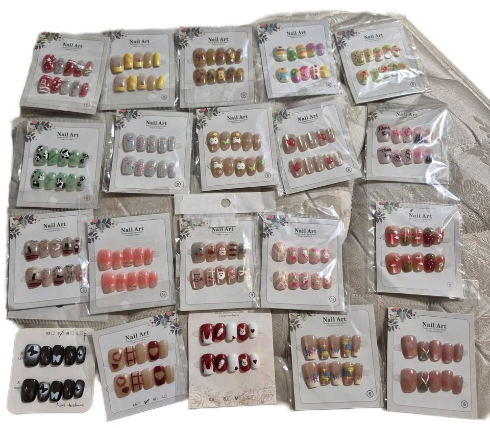 Mixed bag 9 small press on nails