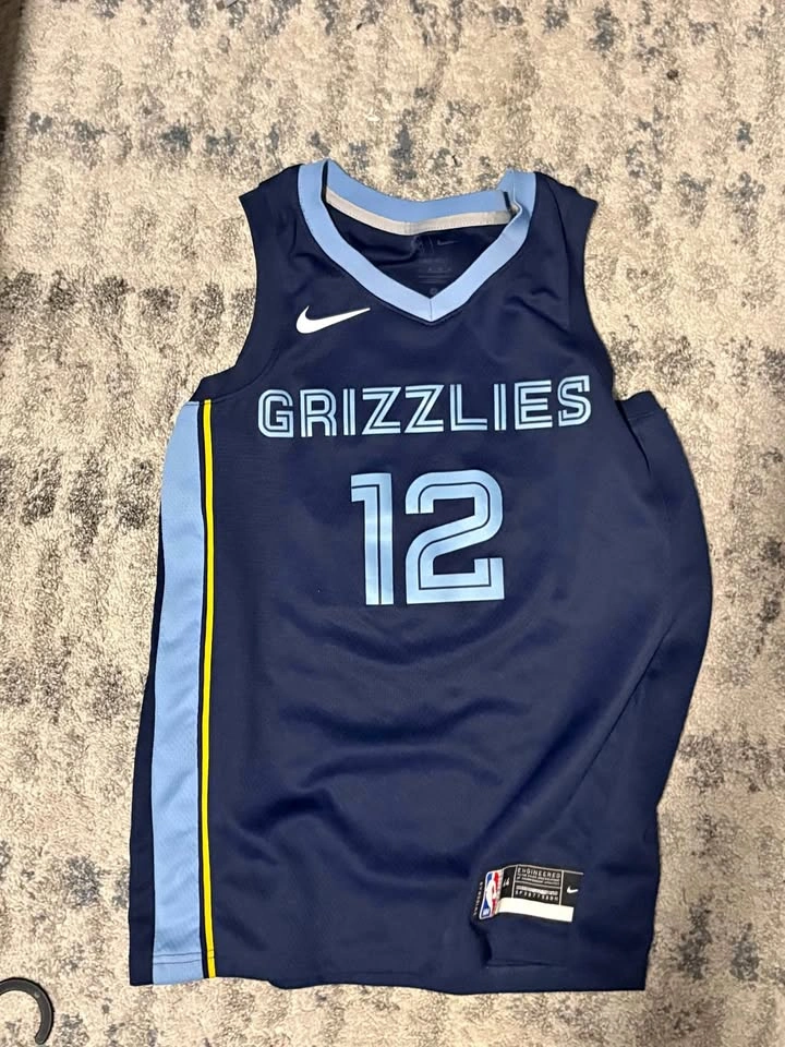 Ja Morant Jersey - Size Medium