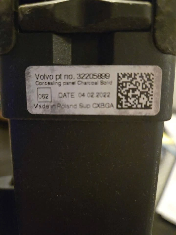 Volvo Cargo Cover - photo 3