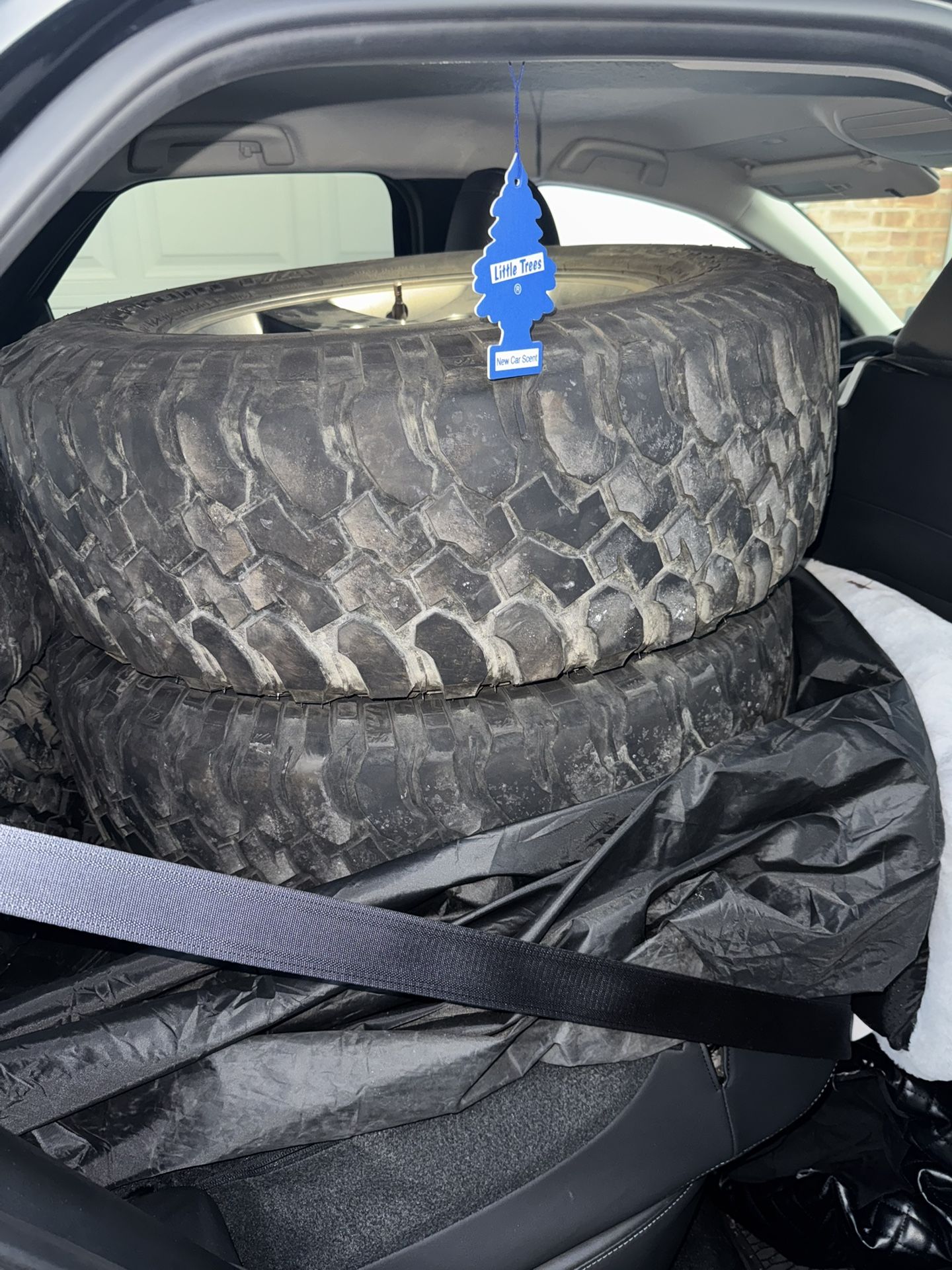 Jeep Wrangler Tires & Rims Set of 5 - photo 2
