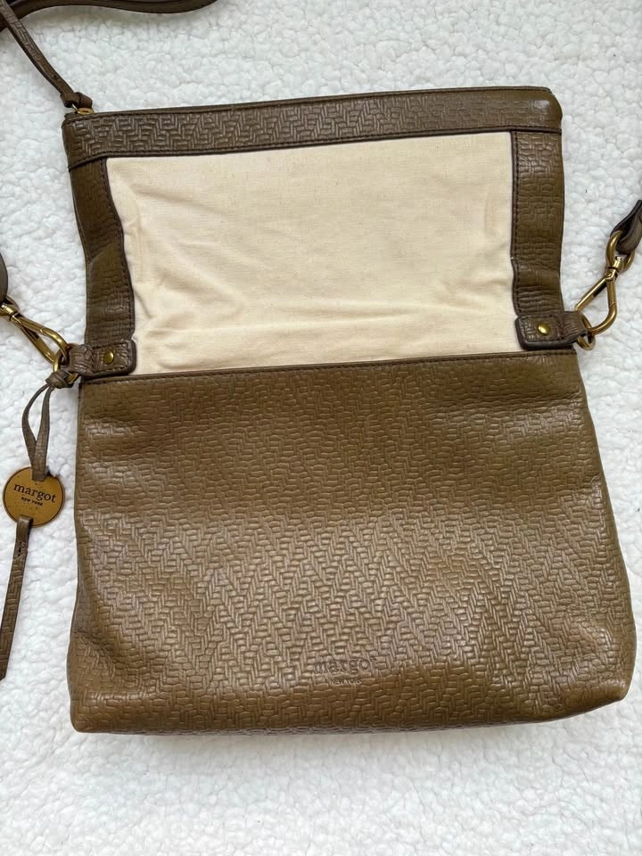 Margot Designer Olive Green Leather Crossbody Bag - photo 4
