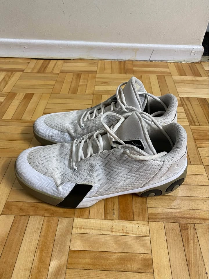 Lebron's Shoes - size 10 US & Adidas shoes - size 12 US - photo 4