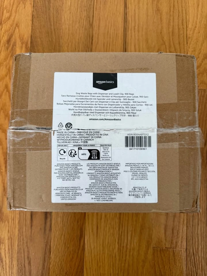 NEW Amazon Basics Dog Waste Bags (900 Count) + Dispenser & Clip - photo 3