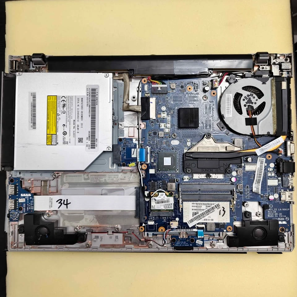 Lenovo IdeaPad i5 Laptop - For Parts or Repair - photo 2