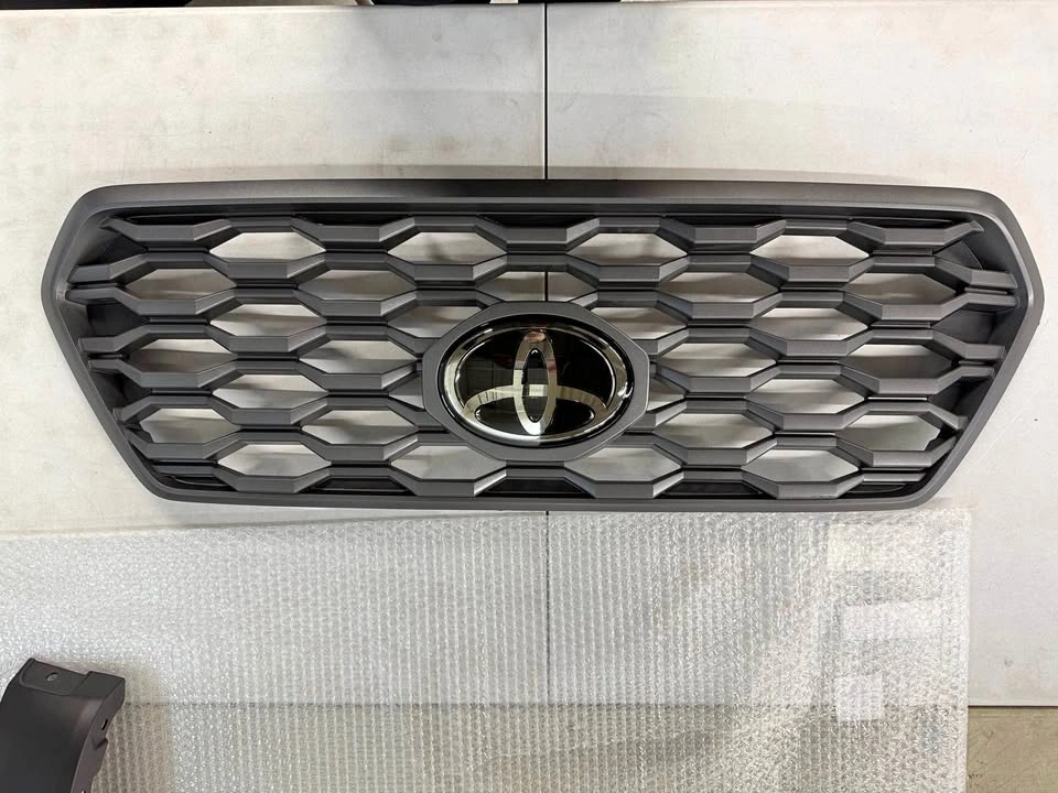 Toyota Tacoma Grille 2016-2023 TRD Style