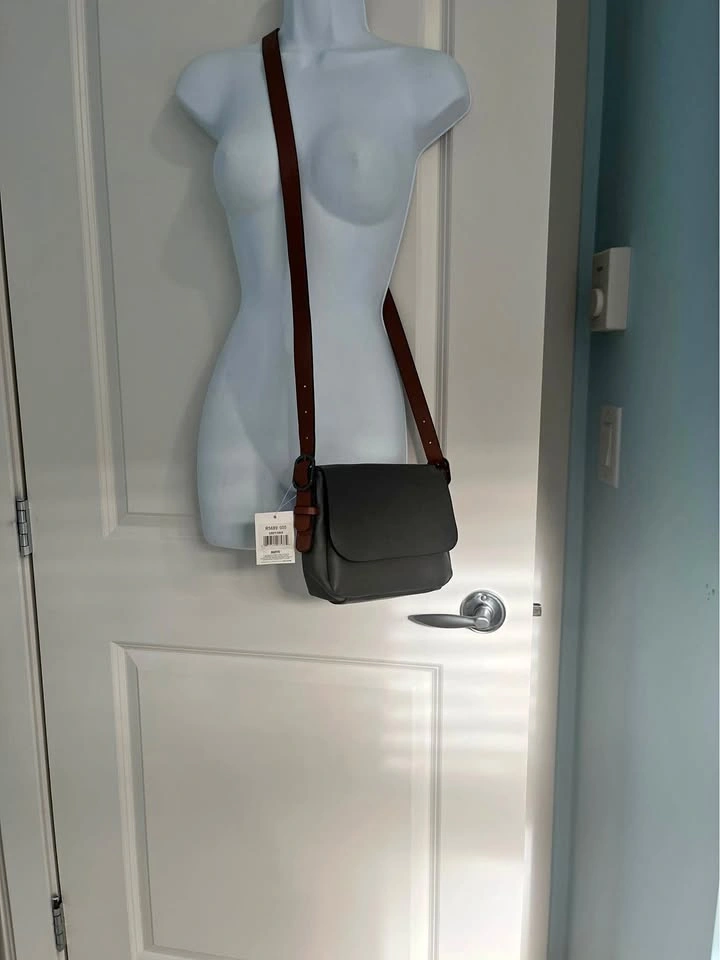 Roots Leather Bag (New with Tag)