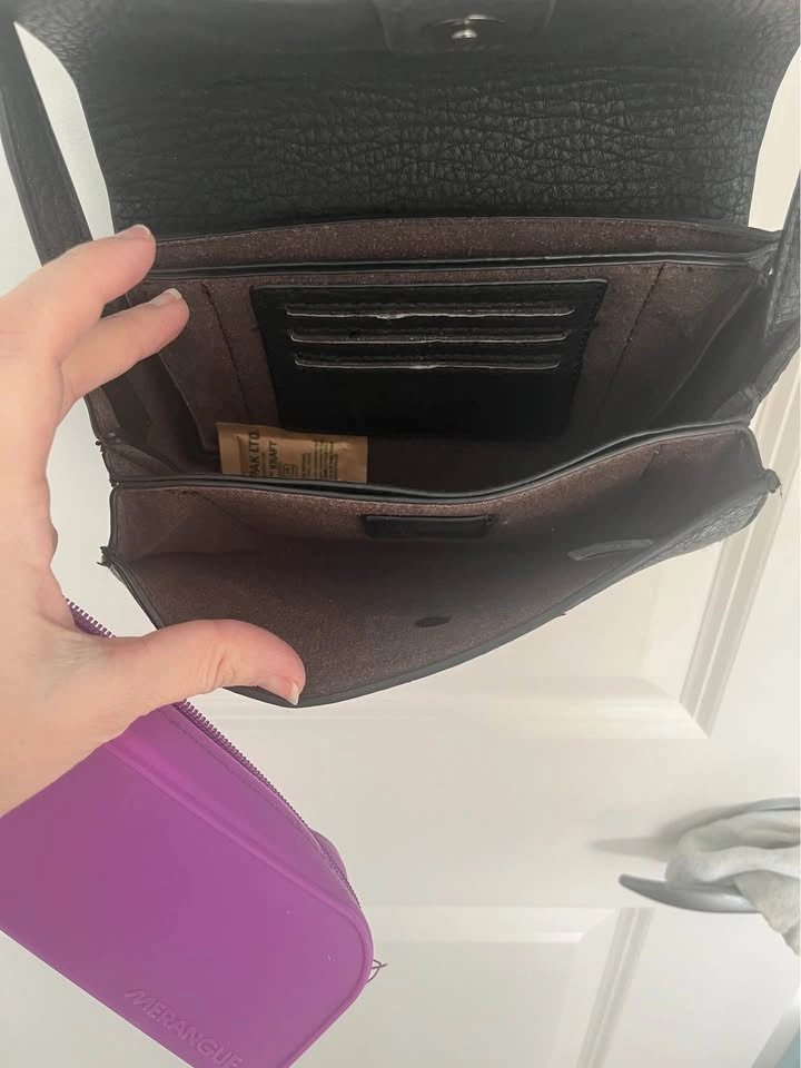 Leather black crossbody bag - photo 4