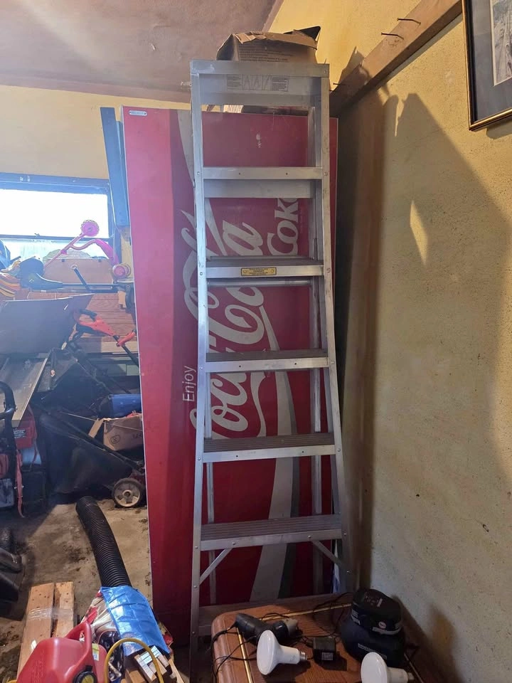 Ladder - 11 ft