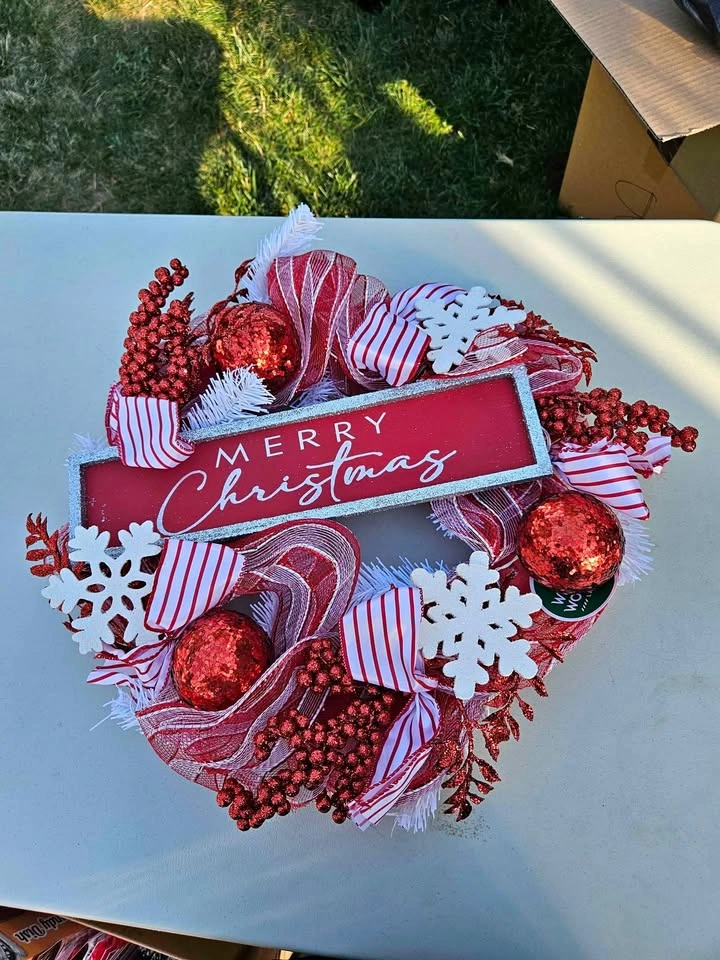 New Large Christmas Wreath 18x18