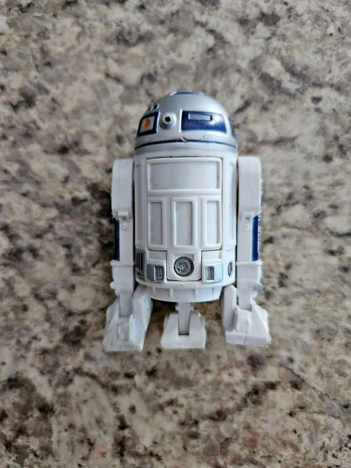 2004 Star Wars R2-D2 Action Figure