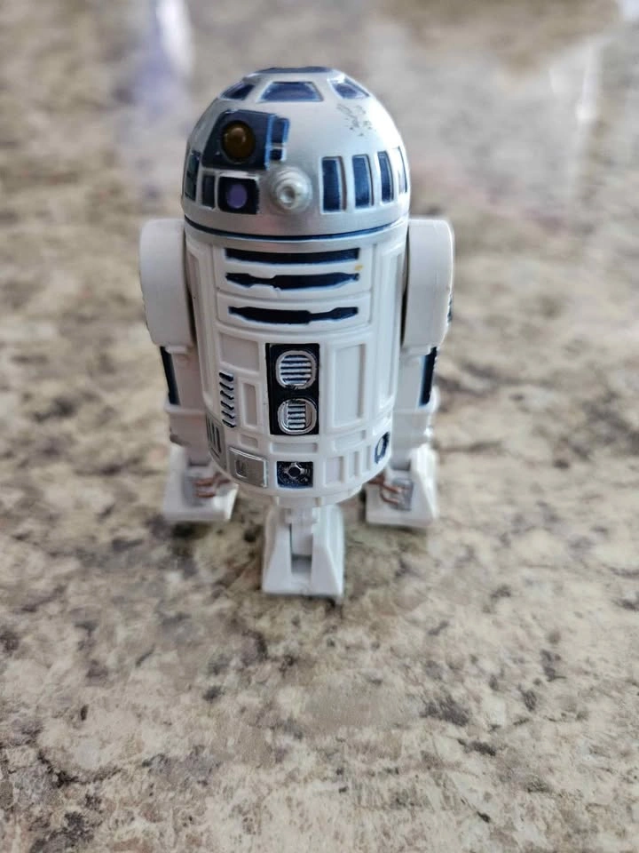 2004 Star Wars R2-D2 Action Figure - photo 3