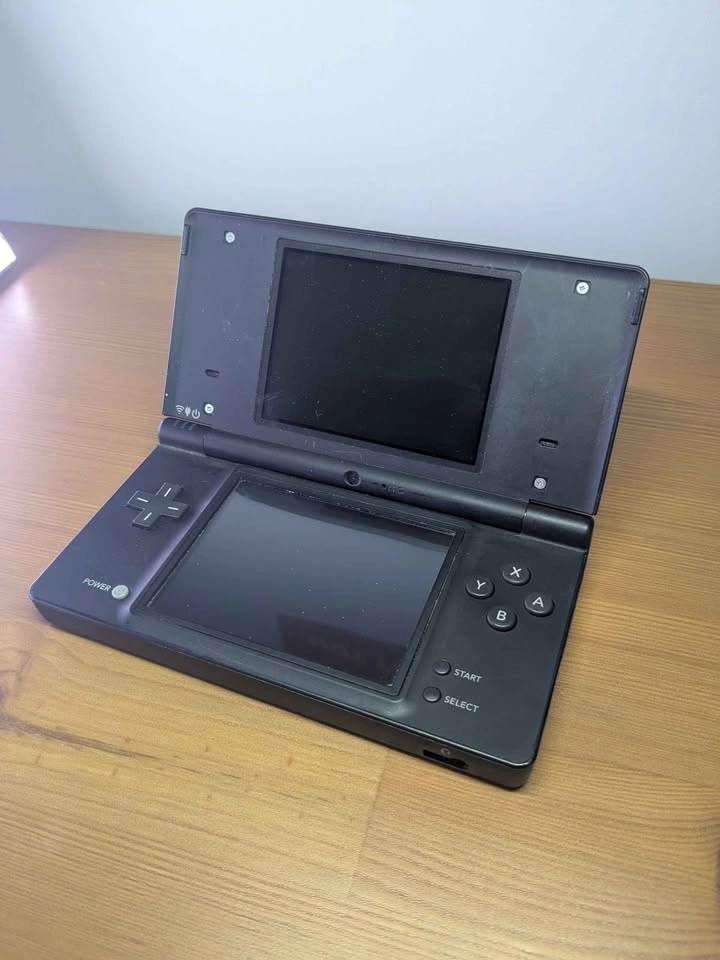 Nintendo DSi Black - photo 5