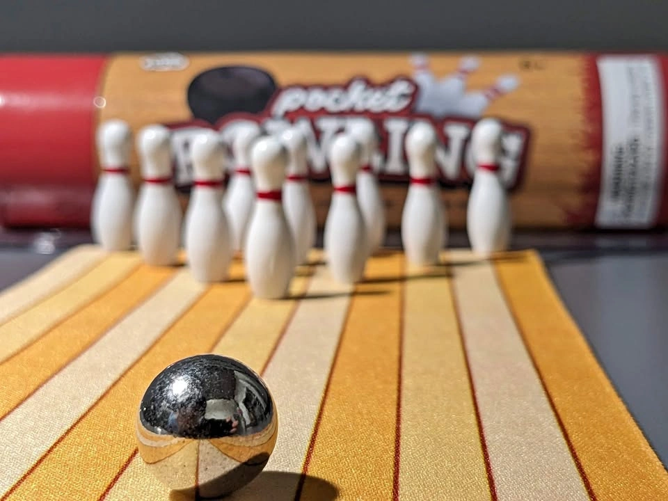 Pocket Bowling?? || Mini Desktop Bowling Toy