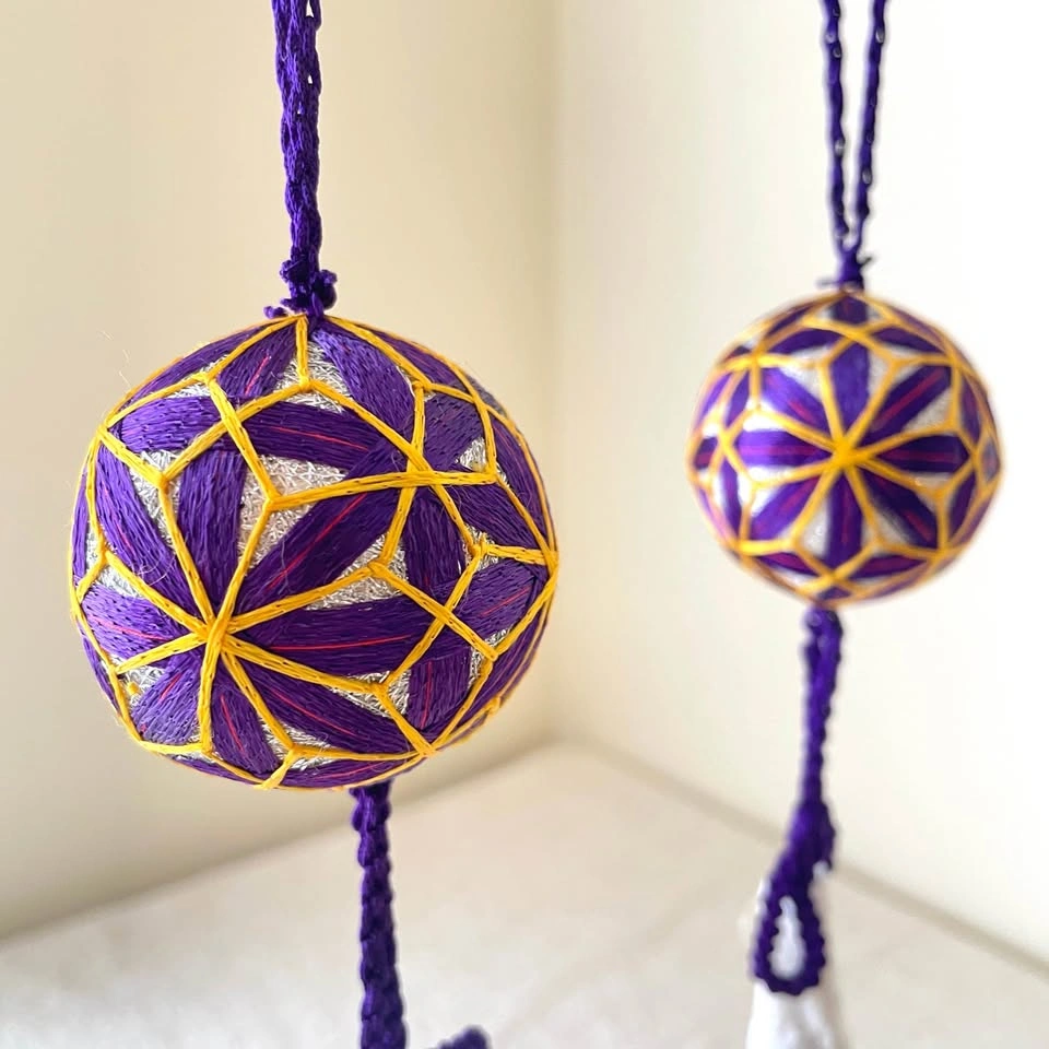 Mini Japanese Temari Balls with Tassels (Set of 2) - photo 2