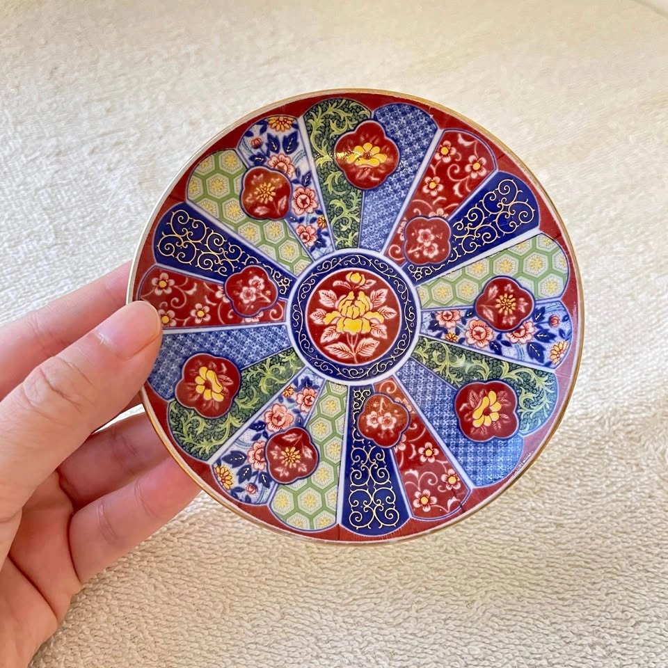 4.3" Japanese Porcelain Decorative Plate – Imari Ware (Arita)