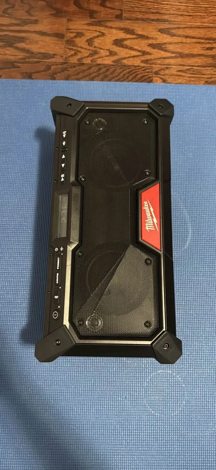 Milwaukee M18 Bluetooth Speaker / Radio - photo 2