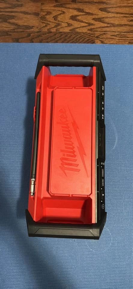 Milwaukee M18 Bluetooth Speaker / Radio - photo 3
