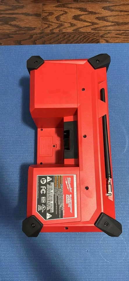 Milwaukee M18 Bluetooth Speaker / Radio - photo 4