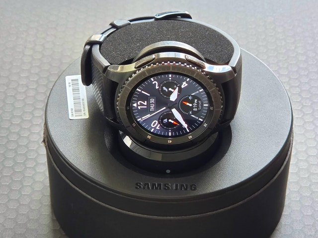 Samsung Gear S3 Frontier Smartwatch - Excellent Condition + Extr - photo 2