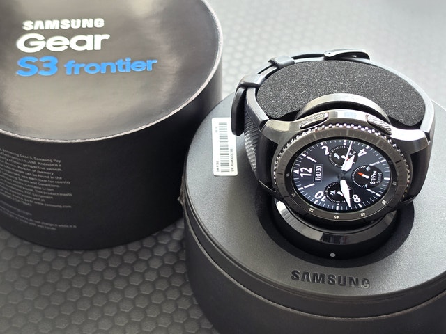 Samsung Gear S3 Frontier Smartwatch - Excellent Condition + Extr - photo 3
