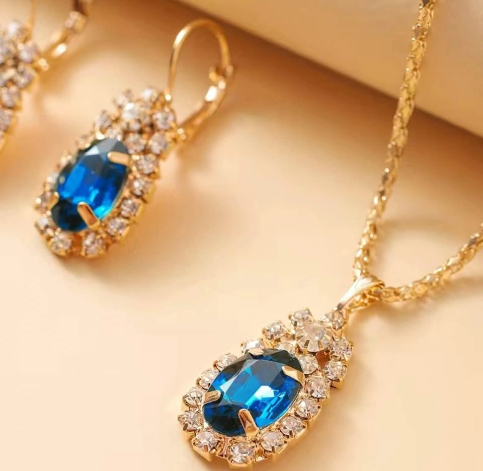 Elegant necklace set with earrings and ring - photo 2