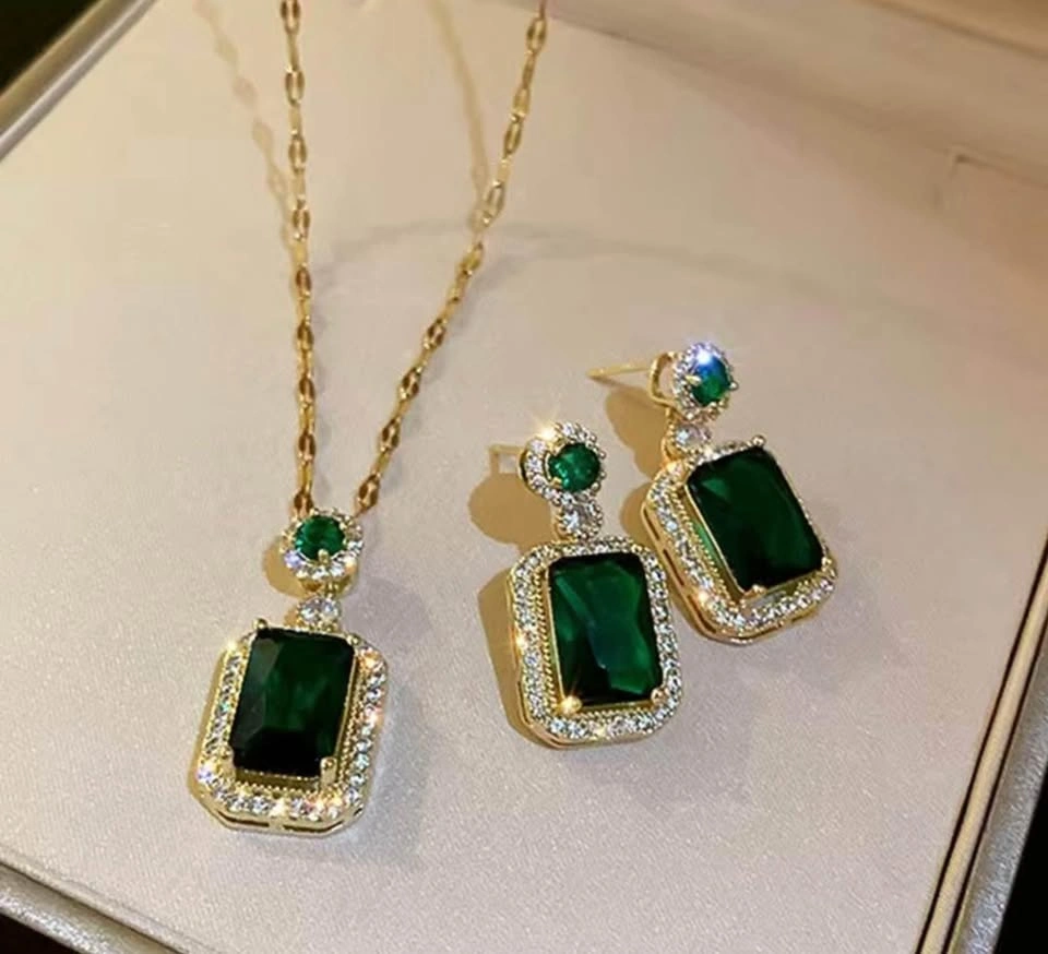 Elegant Emerald Look Zirconia Necklace Set - photo 5