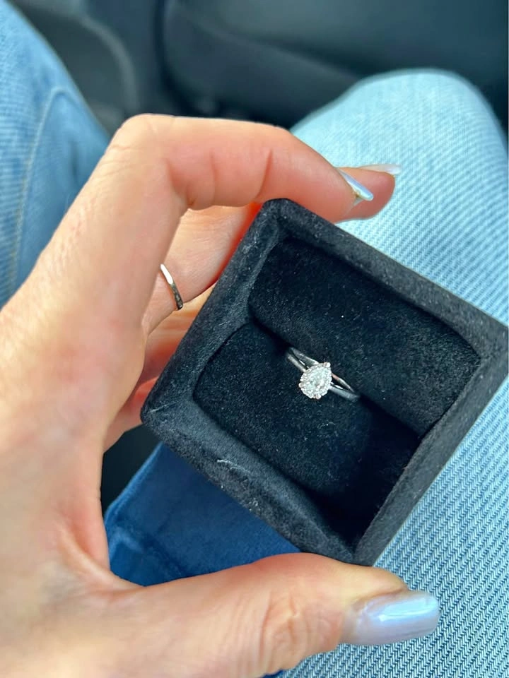 14k White Gold Diamond Ring
