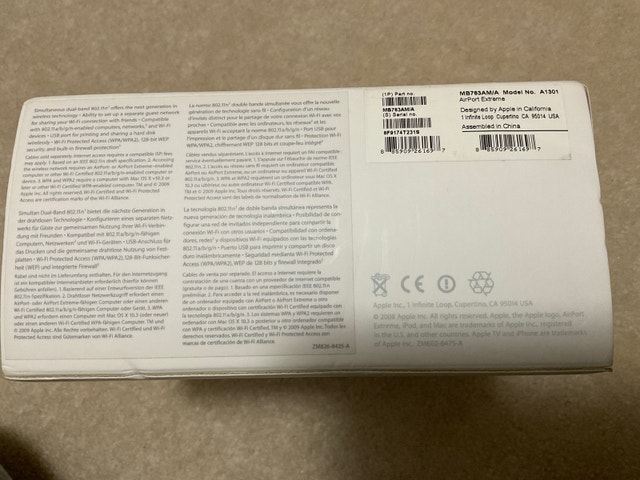 Apple AirPort Extreme Router - photo 3