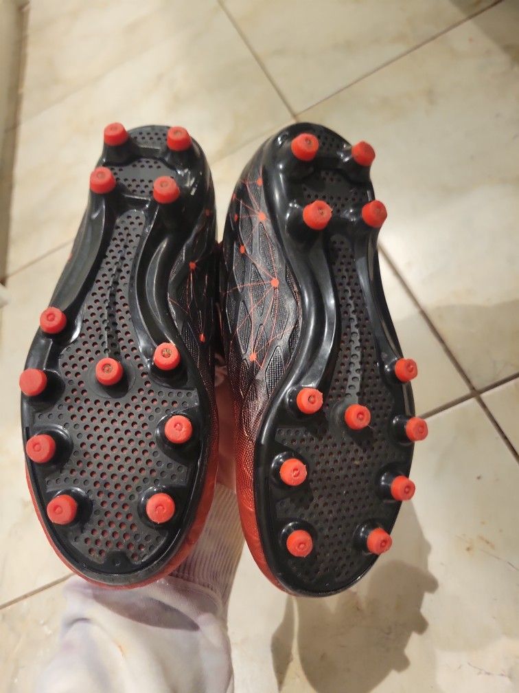 Soccer Cleates New Condition - photo 2