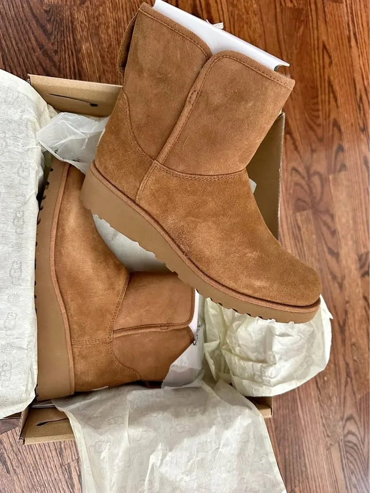 UGG Kristin Boot - NEW - Brown