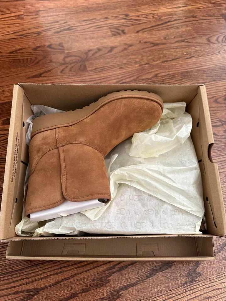 UGG Kristin Boot - NEW - Brown - photo 2