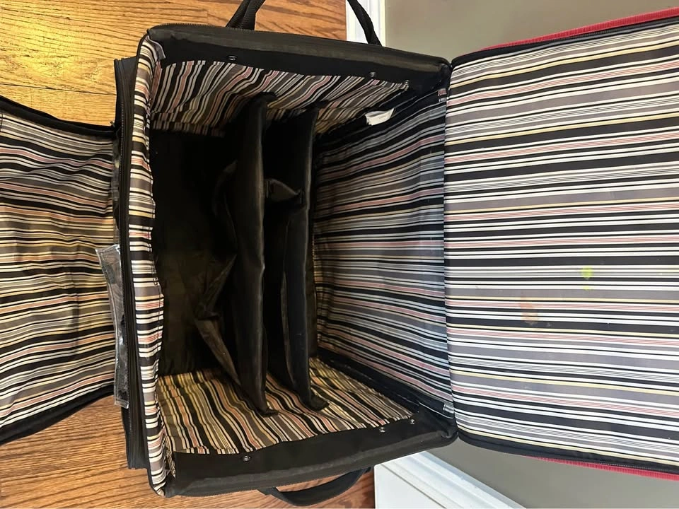 Scrapbook Rolling Tote - Crop in Style & crafting materials - photo 3