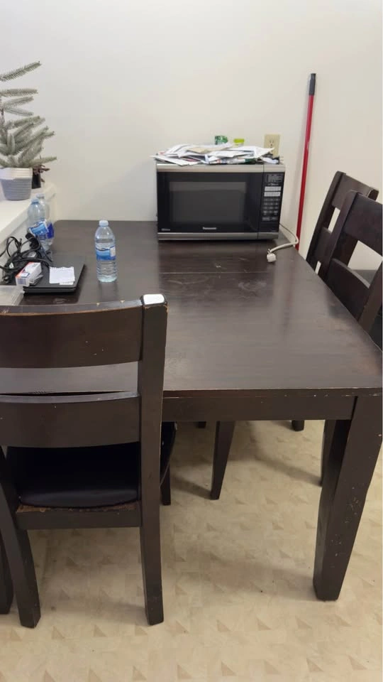 Dark brown dining table and 3 chairs - photo 2